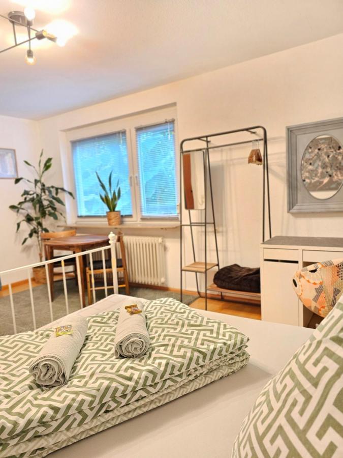 Doppelzimmer 2 I Geteiltes Bad & Kueche I Mit Dem Zug Nur 4 Min Bis Zum Hauptbahnhof Φράιμπουργκ Εξωτερικό φωτογραφία