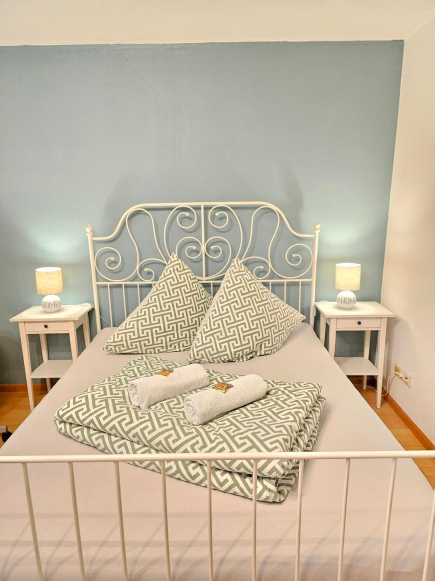 Doppelzimmer 2 I Geteiltes Bad & Kueche I Mit Dem Zug Nur 4 Min Bis Zum Hauptbahnhof Φράιμπουργκ Εξωτερικό φωτογραφία